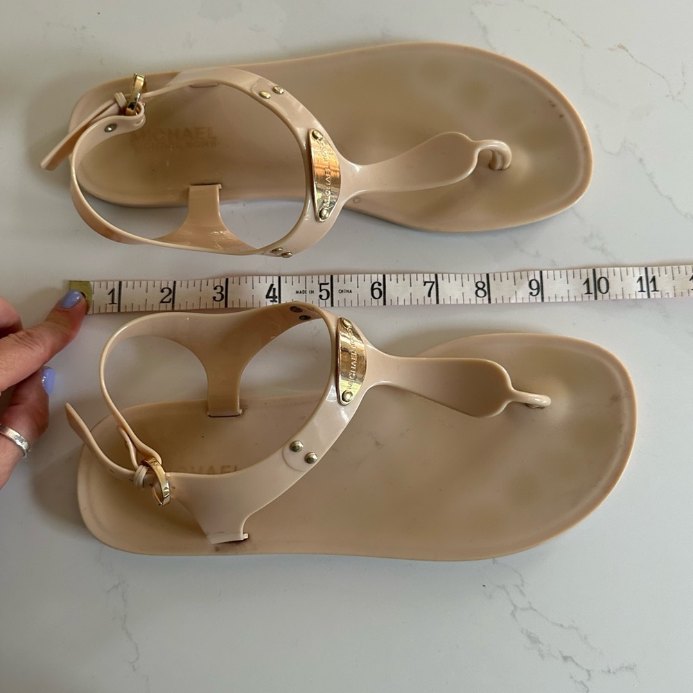 Michael Kors Thong Sandal - Picture 3 of 7